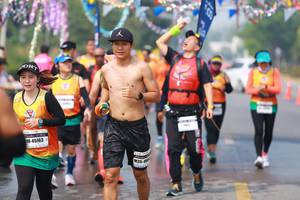 BIB: 45163, 100
                            <button type="button" onclick="openModal(9908620)" class="btn btn-primary btn-sm float-right btn-popup" data-toggle="modal" data-target=".modal-high-quality">
                        <i class="fas fa-shopping-cart"></i> Add to Cart
                    </button>
                                            <button type="button" onclick="isThisMe(9908620, true)" class="btn btn-success btn-sm float-right btn-popup btn-isme hidden" data-toggle="tooltip" data-placement="bottom" title="นี่คือรูปของคุณใช่ไหม คลิกที่นี่เพื่อเอาเข้าอัลบั้ม">
                        <i class="fas fa-plus"></i> Add to album
                    </button>
                    <button type="button" onclick="isThisMe(9908620, false)" class="btn btn-warning btn-sm float-right btn-popup btn-isnotme hidden">
                        <i class="fas fa-ban"></i> Remove from album
                    </button>